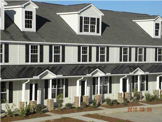 Foto del edificio - 2BR/2.5BA Condo Central Commons Gated Community - Available 5/1!