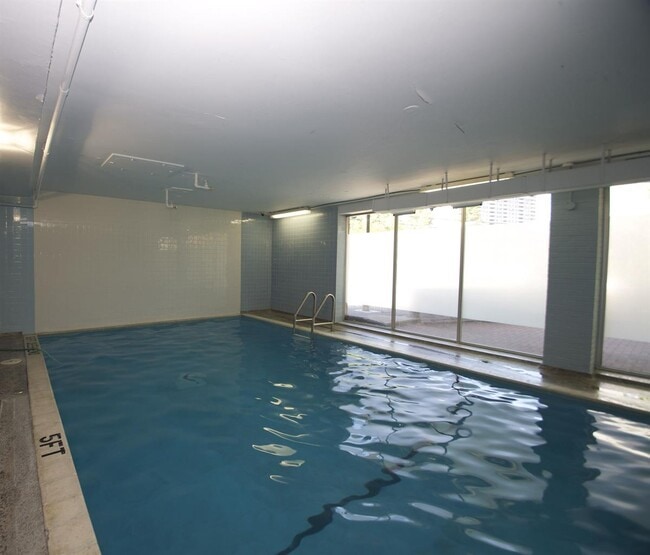 Building Photo - The Voyageur Apartments