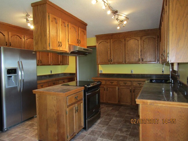 Building Photo - 117 Fieldbrook Dr