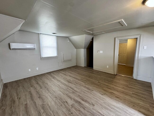 Building Photo - 1001 Edgar St