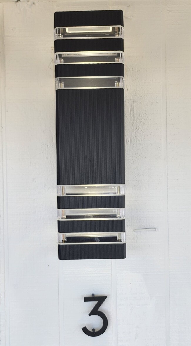 Building Photo - 14033 Garber Ln