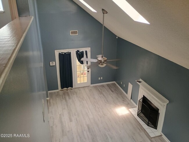 Building Photo - 519 Harvest Dr