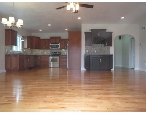 Building Photo - 1115 Suffield St