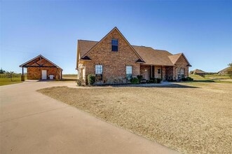 Building Photo - 140 Champion Ct