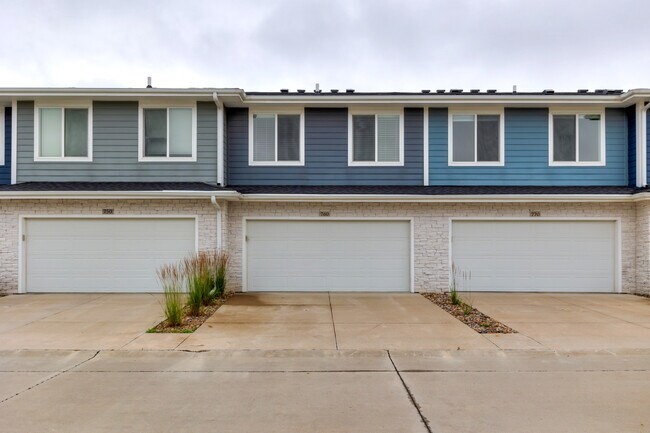 Building Photo - 760 SE Westown Pky