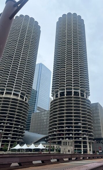 Building Photo - 300 N State St