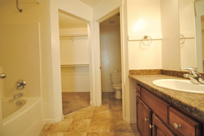 Foto del edificio - 1507 North 540 West #104