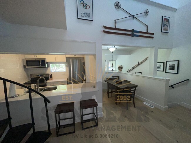 Foto del edificio - Beautiful 2 Bedroom in Incline!