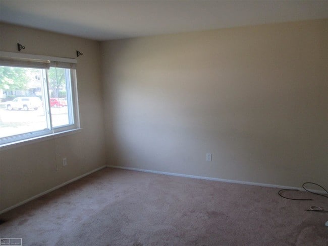 Building Photo - 203 N Christine Cir