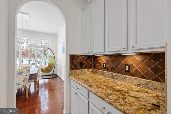 Foto del edificio - 22839 Vickery Park Dr