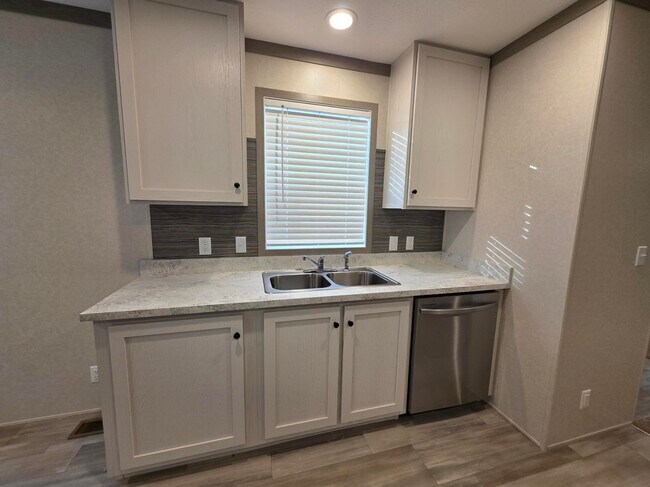 Building Photo - 175 N Michigan Ave