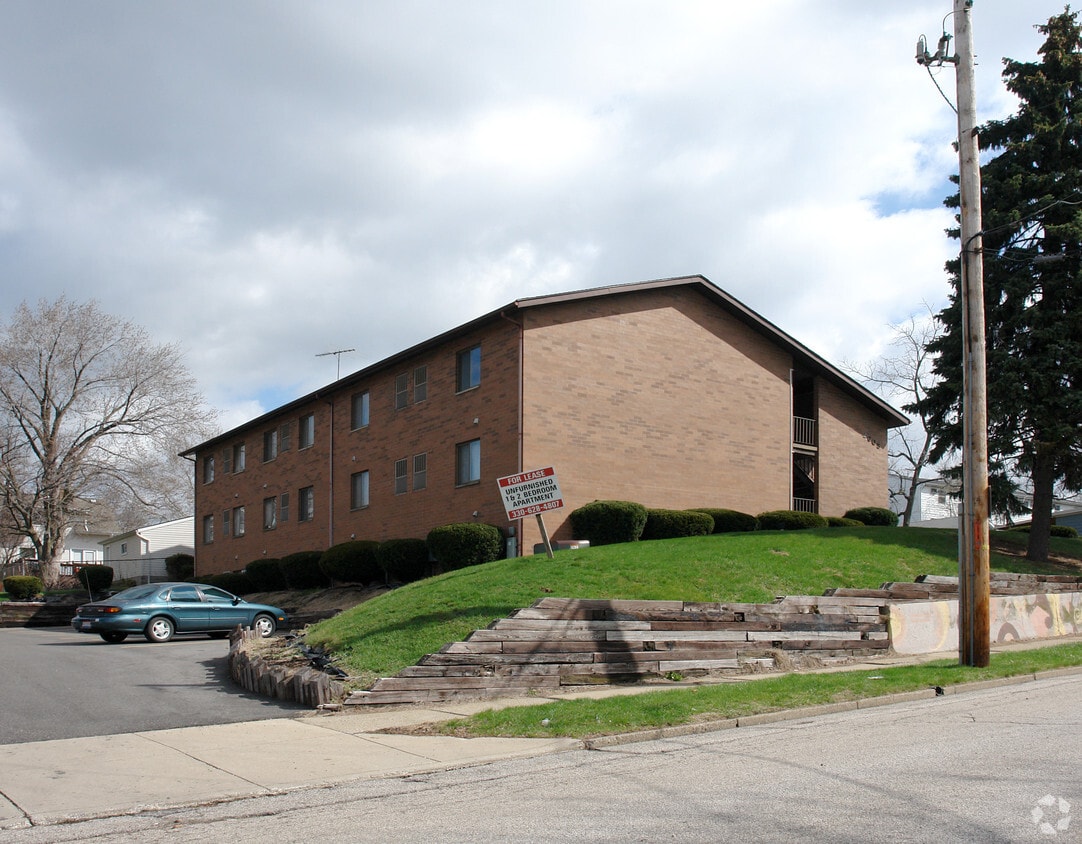 Building Photo - 2605 Terrace Ave