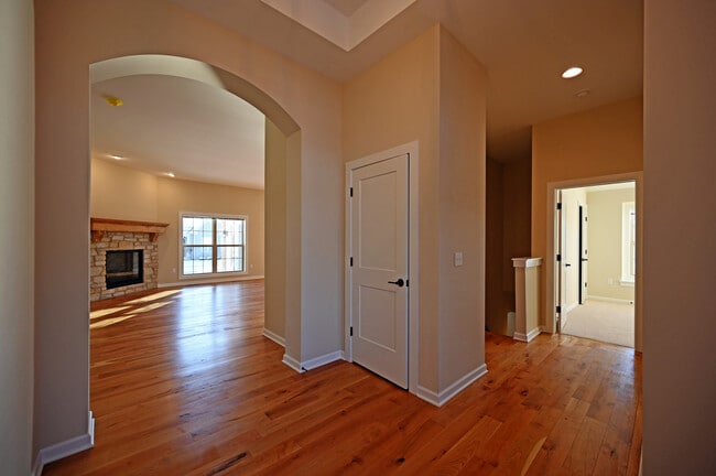 Building Photo - 1617 Belmont Ln