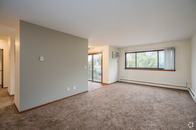 2 habitaciones, 1 baño - 850 pies cuadrados - Sala de estar - Langdon Lake Apartments