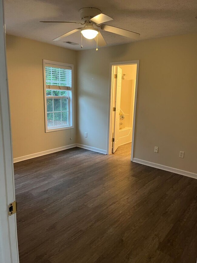 Building Photo - 4508 Alder Ridge Rd