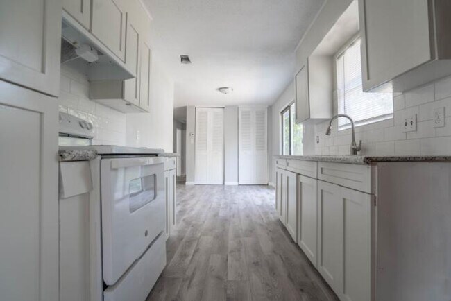 Building Photo - 2507 Gunsmoke, San Antonio, TX 78227