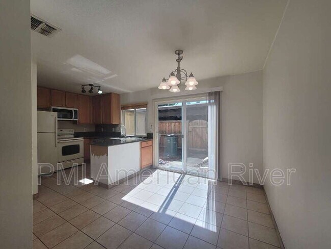 Foto del edificio - 8800 Sawtelle Way