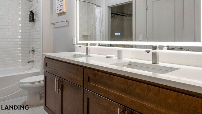 Foto del edificio - 2420 Peachtree Rd NW