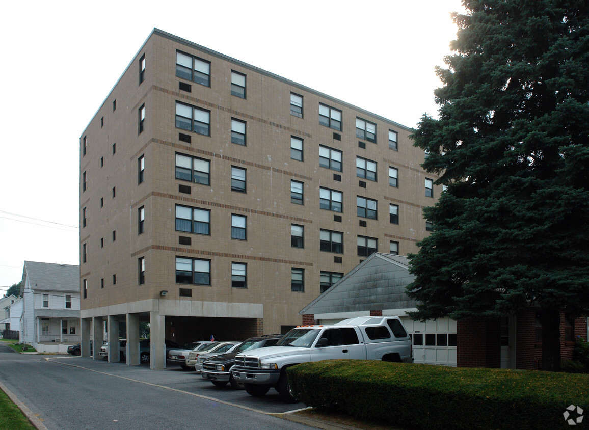 Foto del edificio - Ridge Manor Senior Center