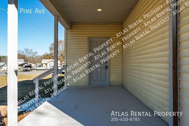 Building Photo - 222 Pine Ave