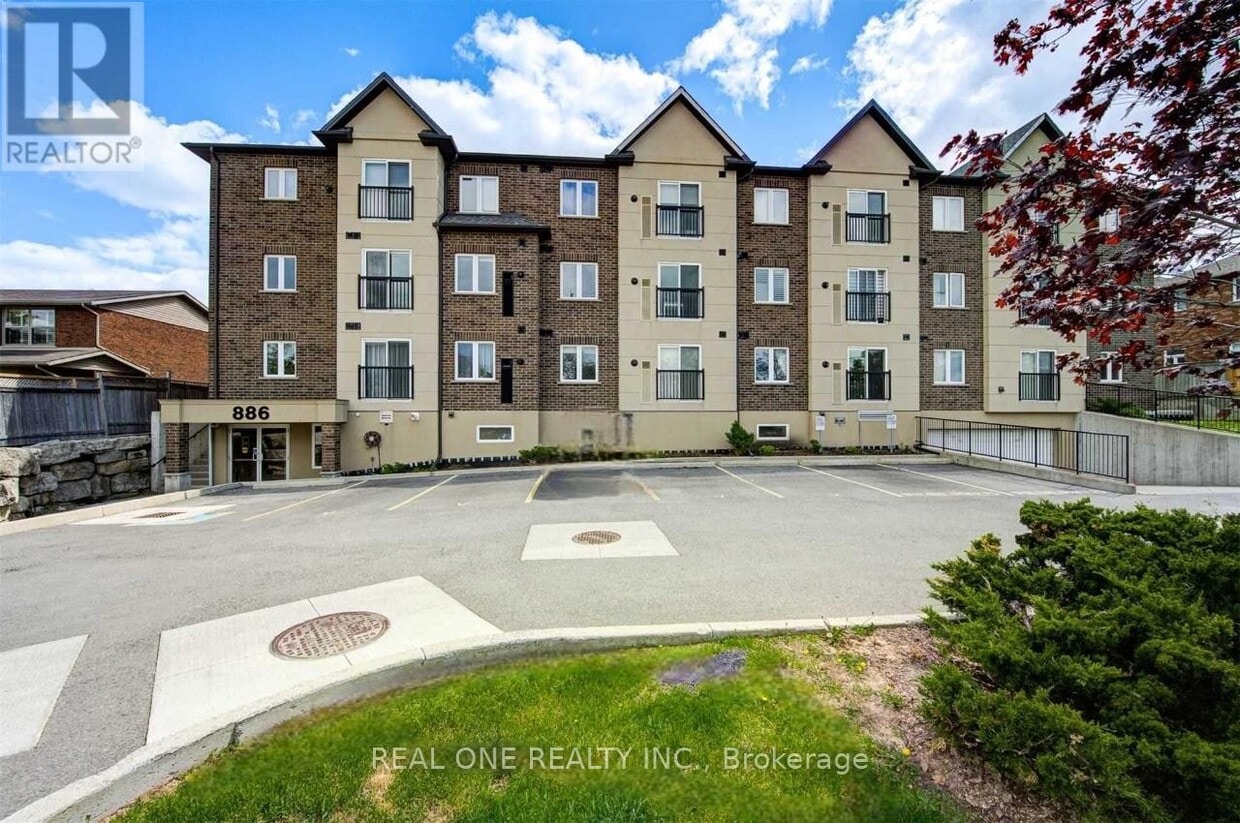 Photo principale - 886-886 Golf Links Rd