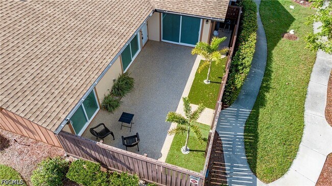 Foto del edificio - 17334 Birchwood Ln