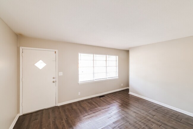 Building Photo - Charming Home in Tuscaloosa, AL