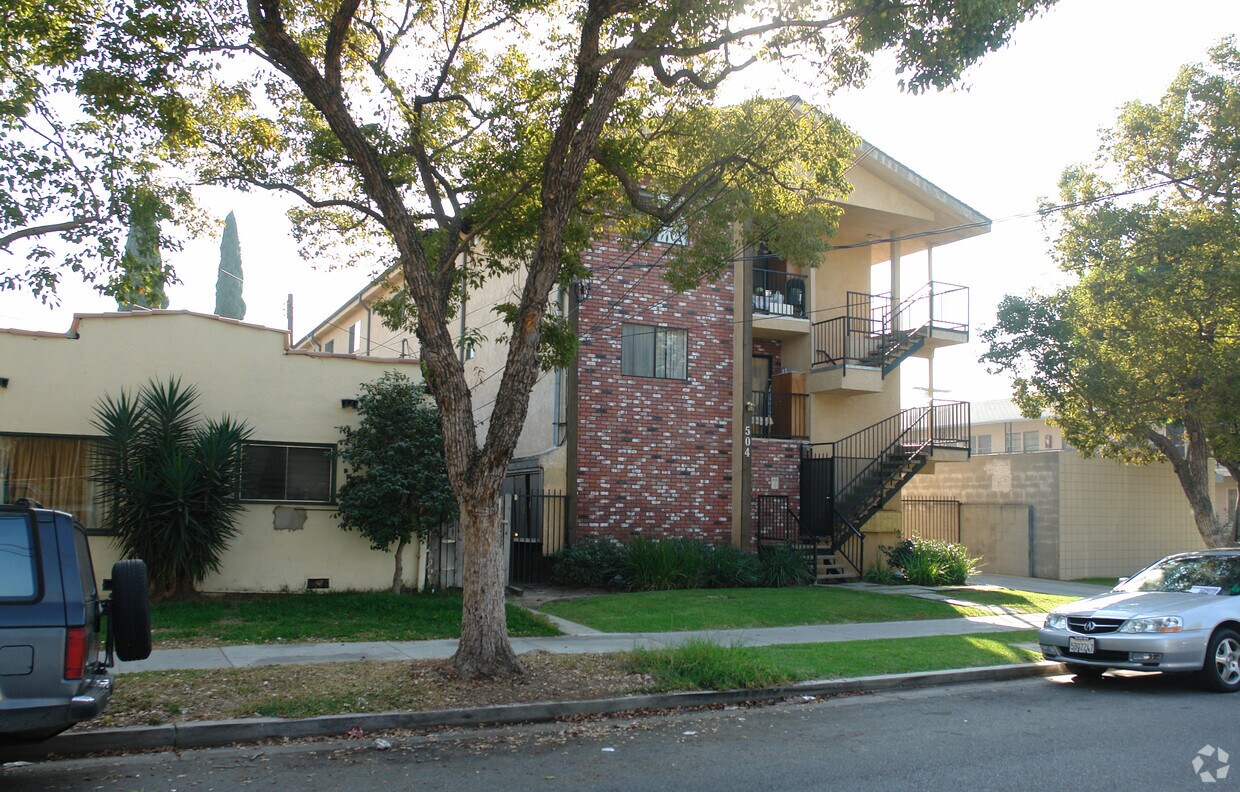 Building Photo - 504 E Acacia Ave
