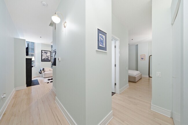 Foto del edificio - 212 W Washington St