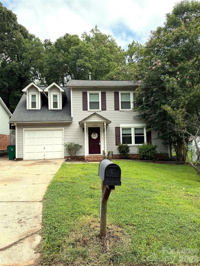 Foto del edificio - 7409 Lockmont Dr