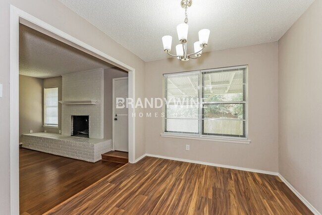 Building Photo - 2310 Stockbridge Ct