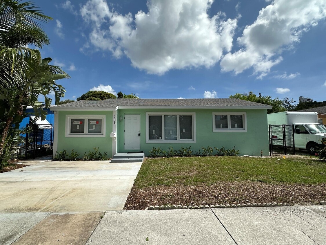 Primary Photo - 505 47th St