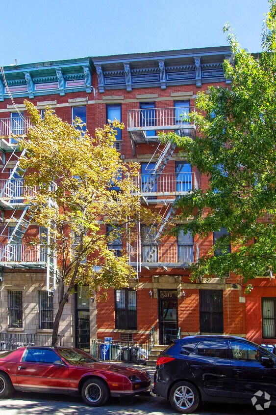 Foto del edificio - 313 E 104th St