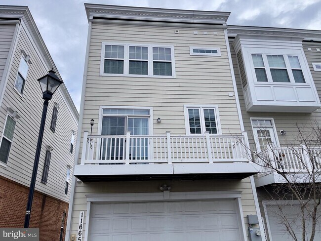 Building Photo - 11665 Leesborough Cir