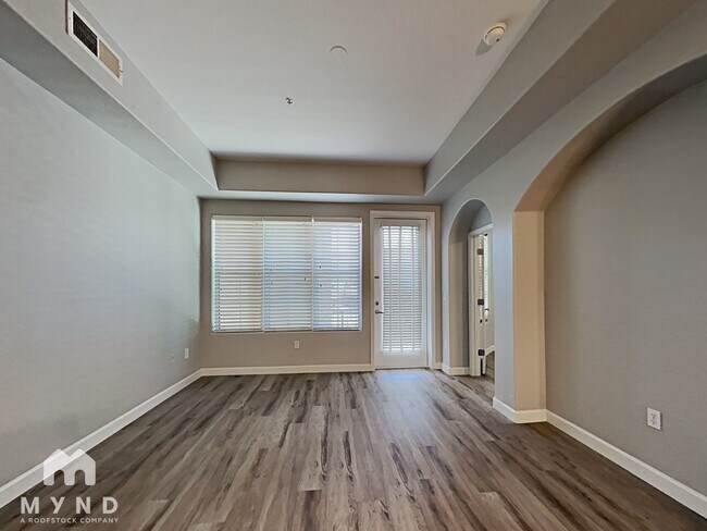 Foto del edificio - 14575 W Mountain View Blvd