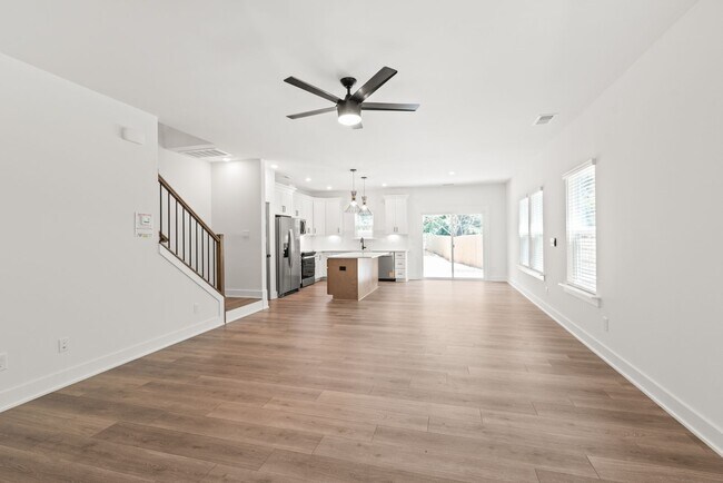 Foto del edificio - New Construction 3 Bedroom Townhome