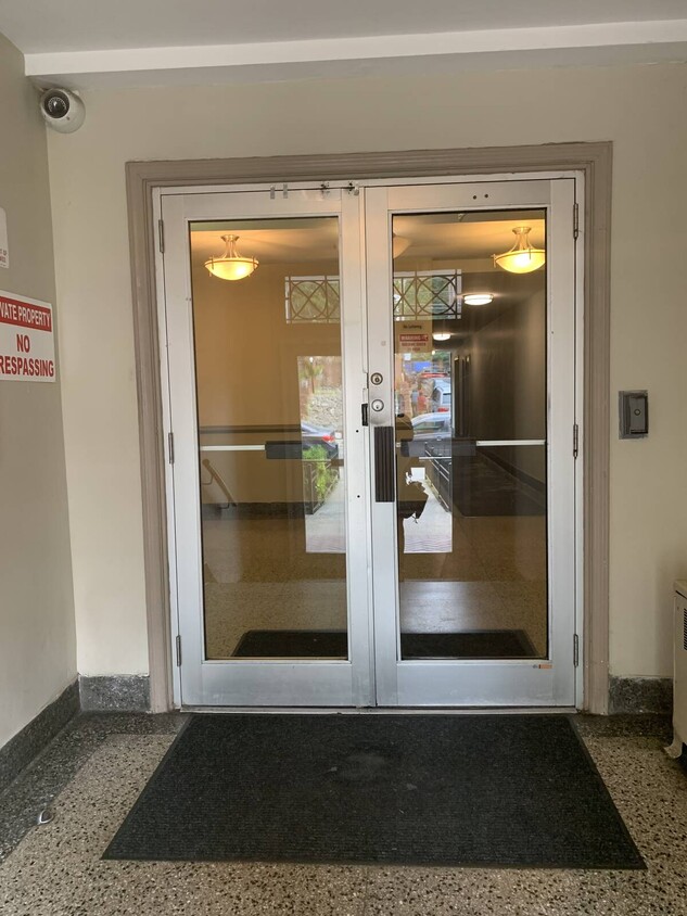 Primary Photo - 299 St Marks Pl