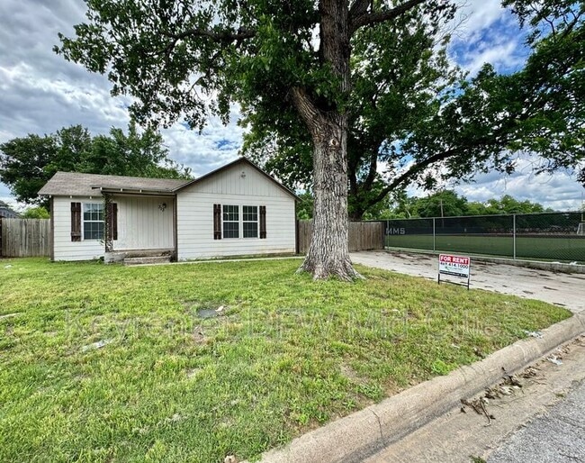 Photo - 313 Worthview Drive House