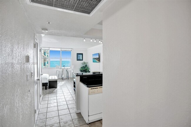 Foto del edificio - 2501 S Ocean Dr