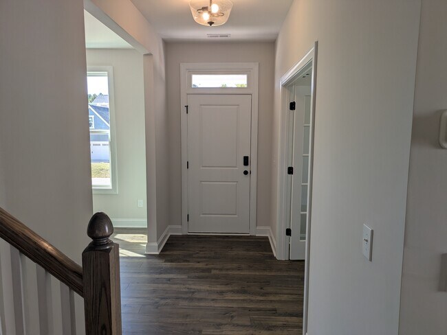 Building Photo - 1384 Ouray Dr