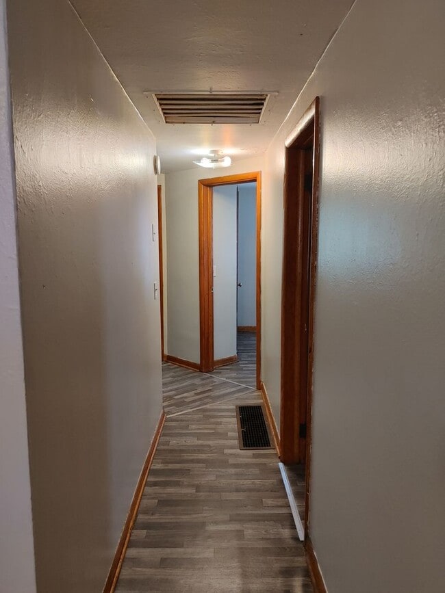 Building Photo - 812 Grafton St