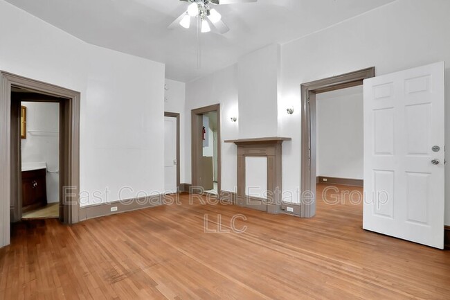Building Photo - 200 W Martin St