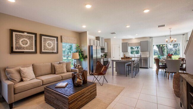 Building Photo - Charming 3BR townhome in Lakeland