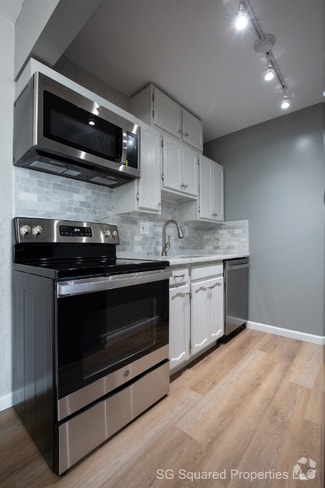 Building Photo - 803 Plate St