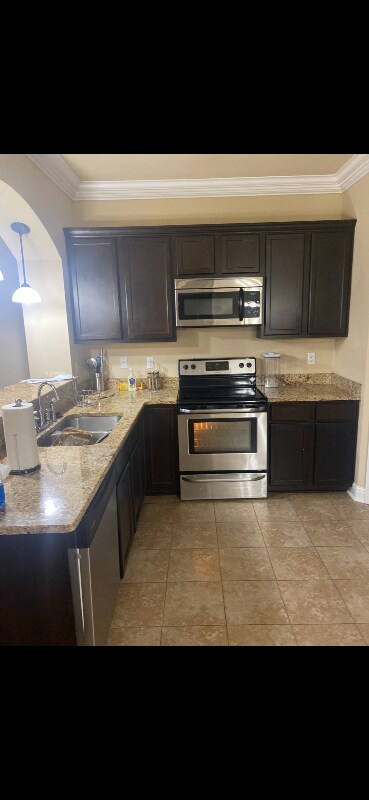 Foto del edificio - 16899 Acron St