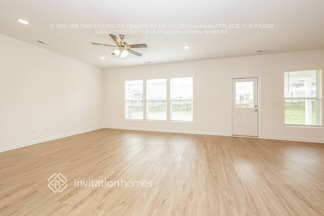 Building Photo - 3802 Lantern Ln