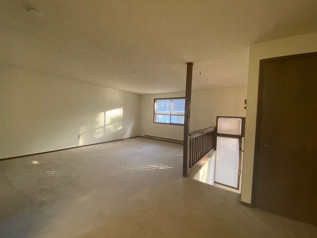 Building Photo - 1506/1508/1510 Tacoma St. Tri-Plex