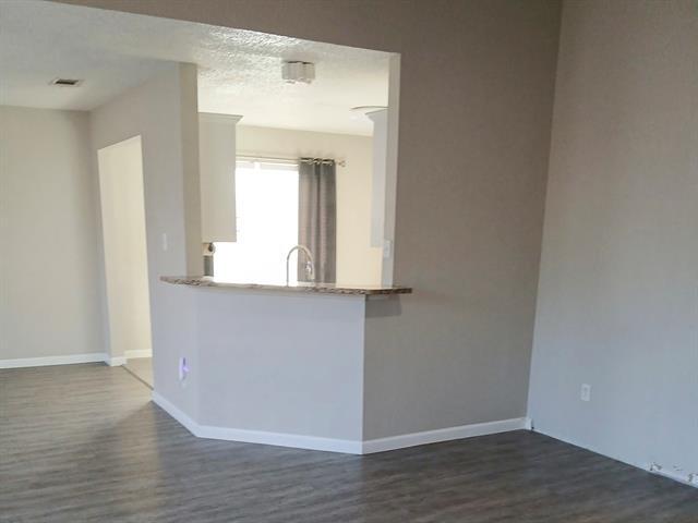 Building Photo - 341 McMurtry Dr