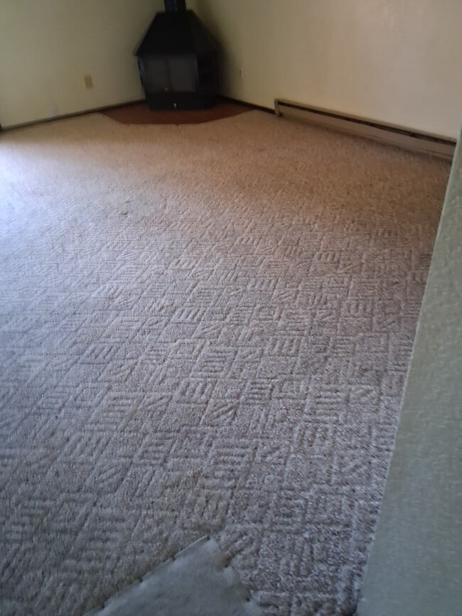 Building Photo - 910 W 24th St