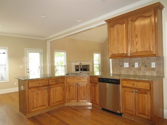 Foto del edificio - 140 Cambridge Woods Dr